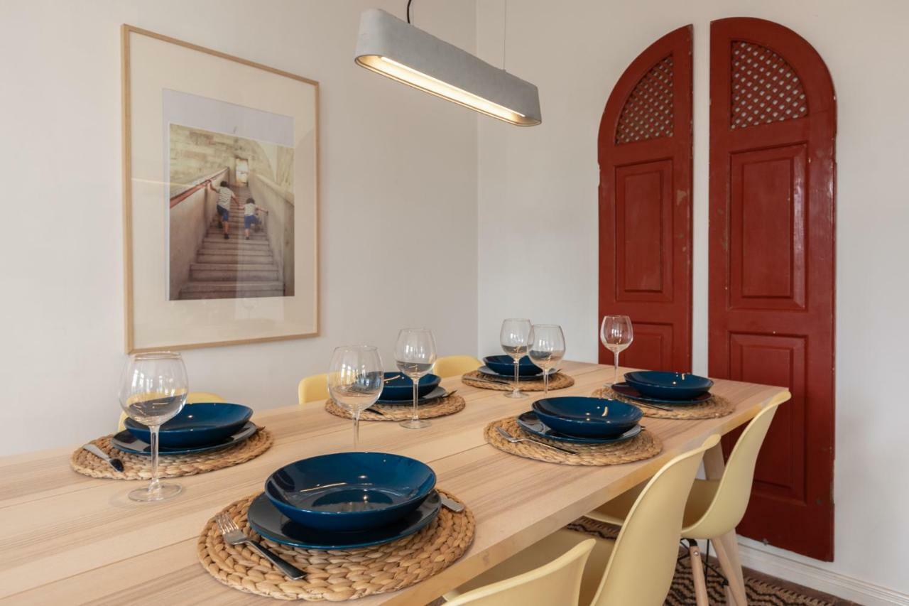 Fantastic Family Apartment In Estrela Lisbona Esterno foto